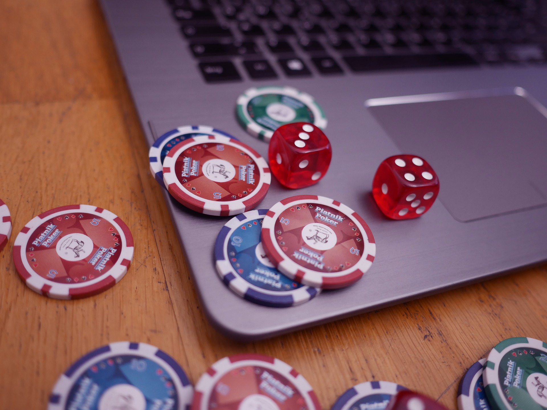 Situs Judi online- play casino poker by following legal rules