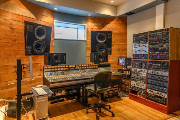 How can you make sure the studio chosen by you is right for your music recording?