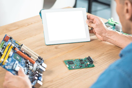 How to Spot Motherboard Issues: Key Signs Your iPad Is at Risk